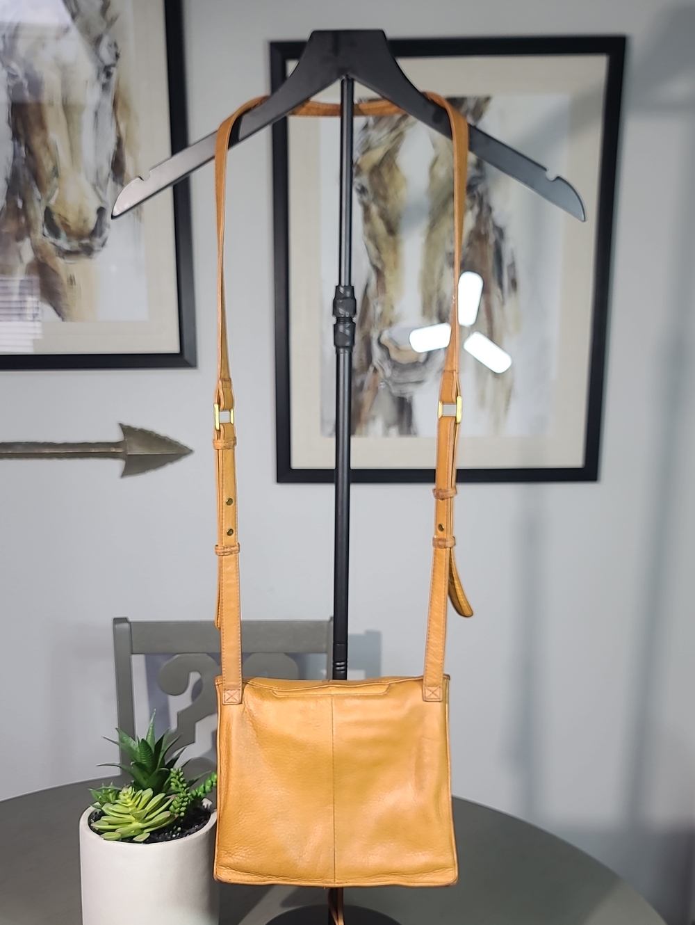 Hobo Thick Leather Crossbody Bag in Tan - Picture 6 of 13
